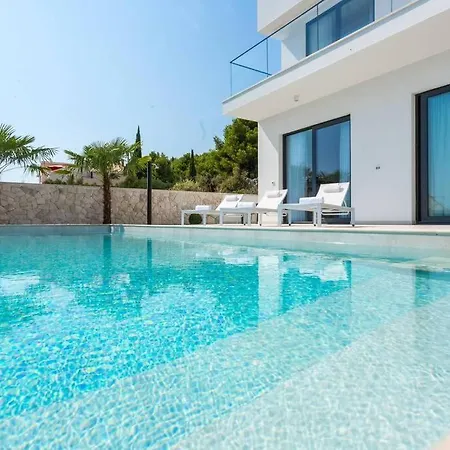 Alba Seget - Heated Pool فندق سيغيت فغانييتْسا